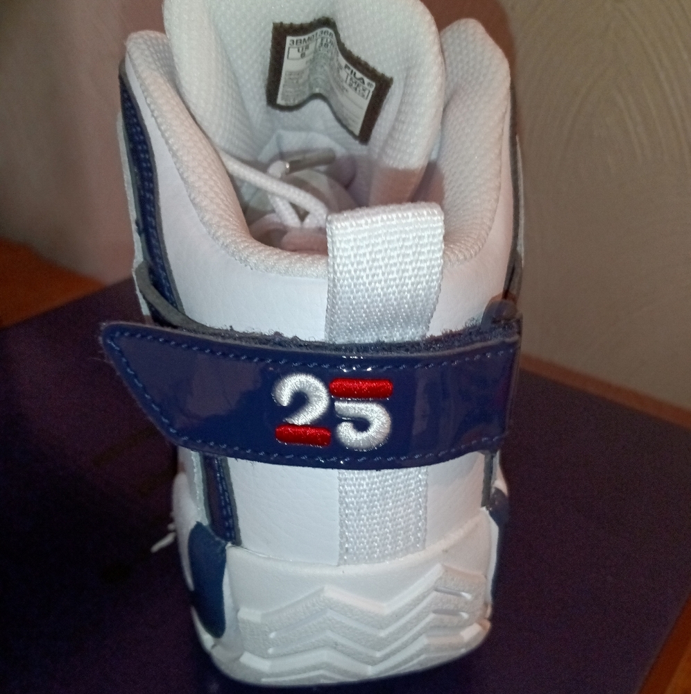 🆕Fila Grant Hill 2 - 25th Anniversary Sneakers Size Youth 5.5 Basketball Shoe - Picture 4 of 8